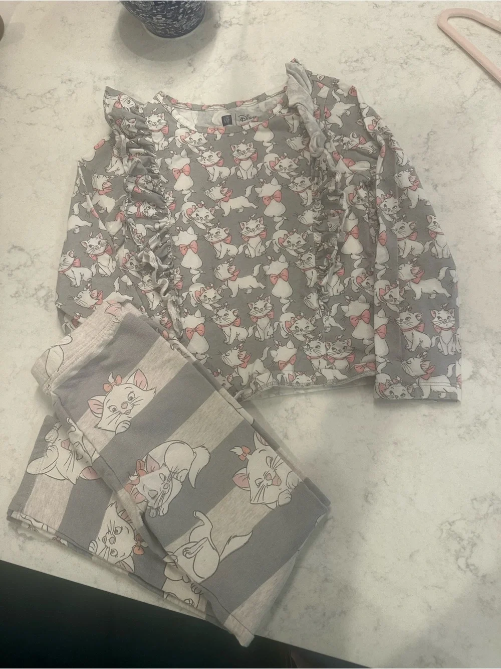 GAP x Disney Lady and the Tramp Gray and Pink Cat Print Pajama Set